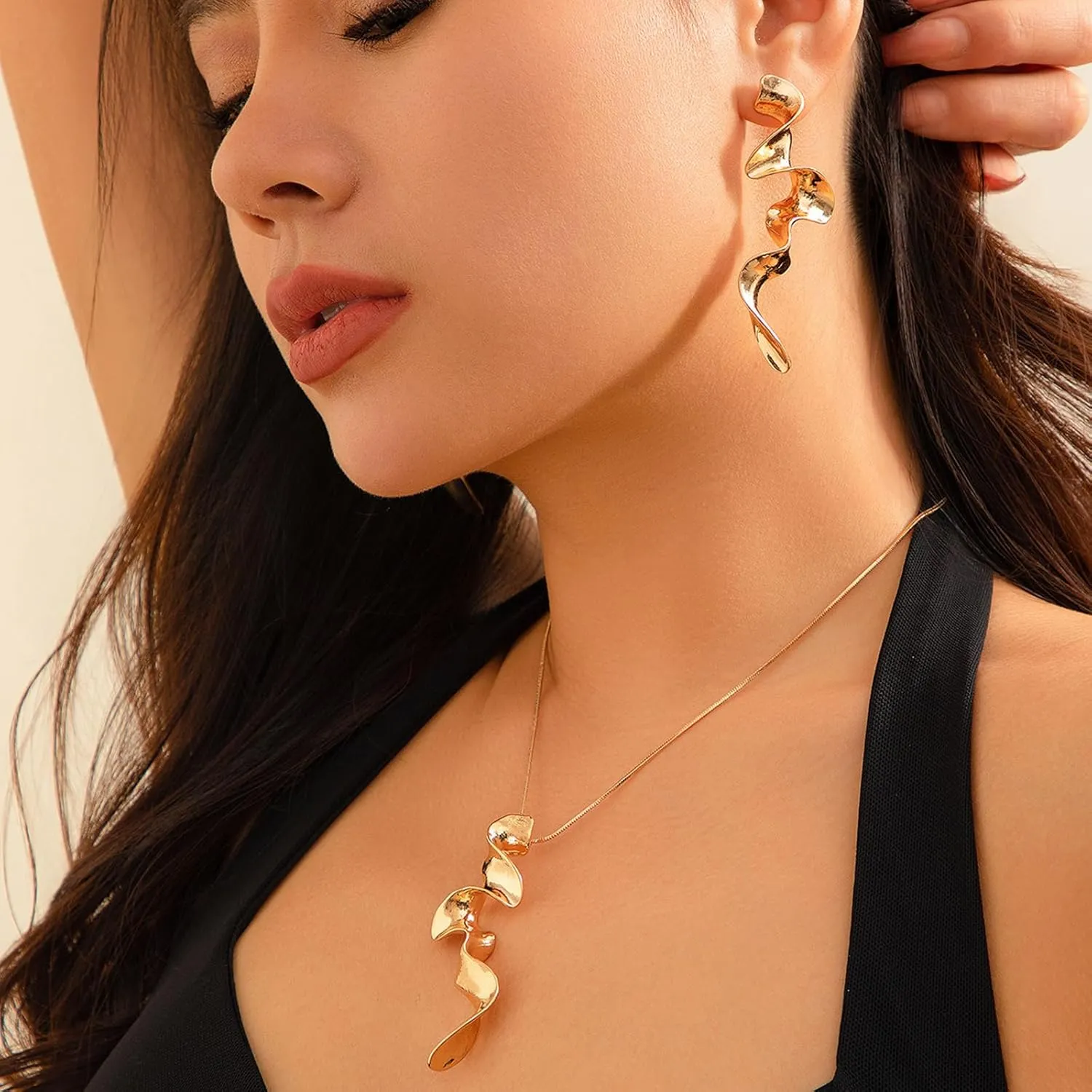 Gold Irregular Jewelry Set for Women Chunky Abstract Asymmetrical Dangle Earrings Melted Liquid Geometric Y Necklace Minimalist Necklace Earrings Set Trendy Twisted Jewelry Accessories