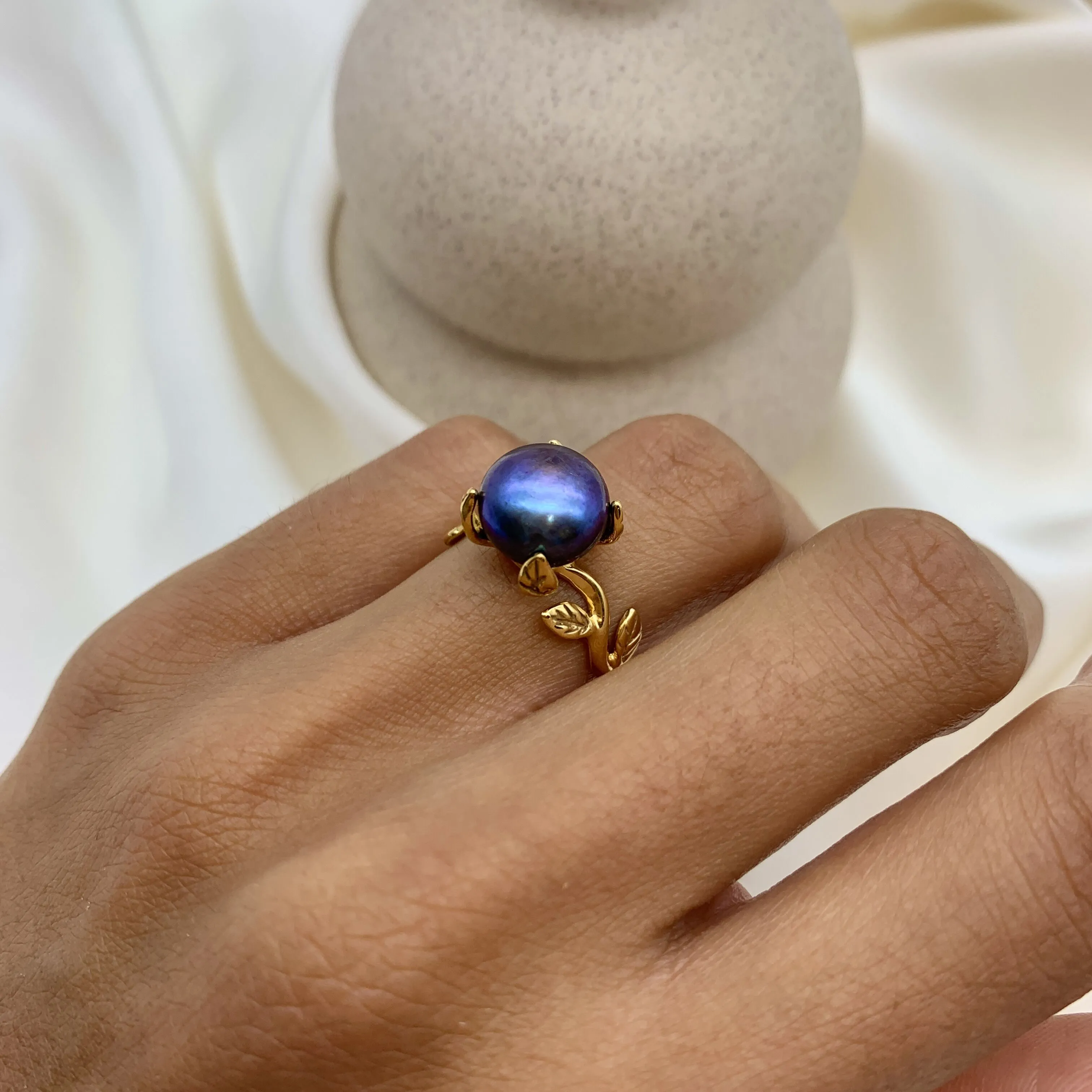 Gold Pearl Ring - Black Pearl Ring - Vintage Leaf Ring