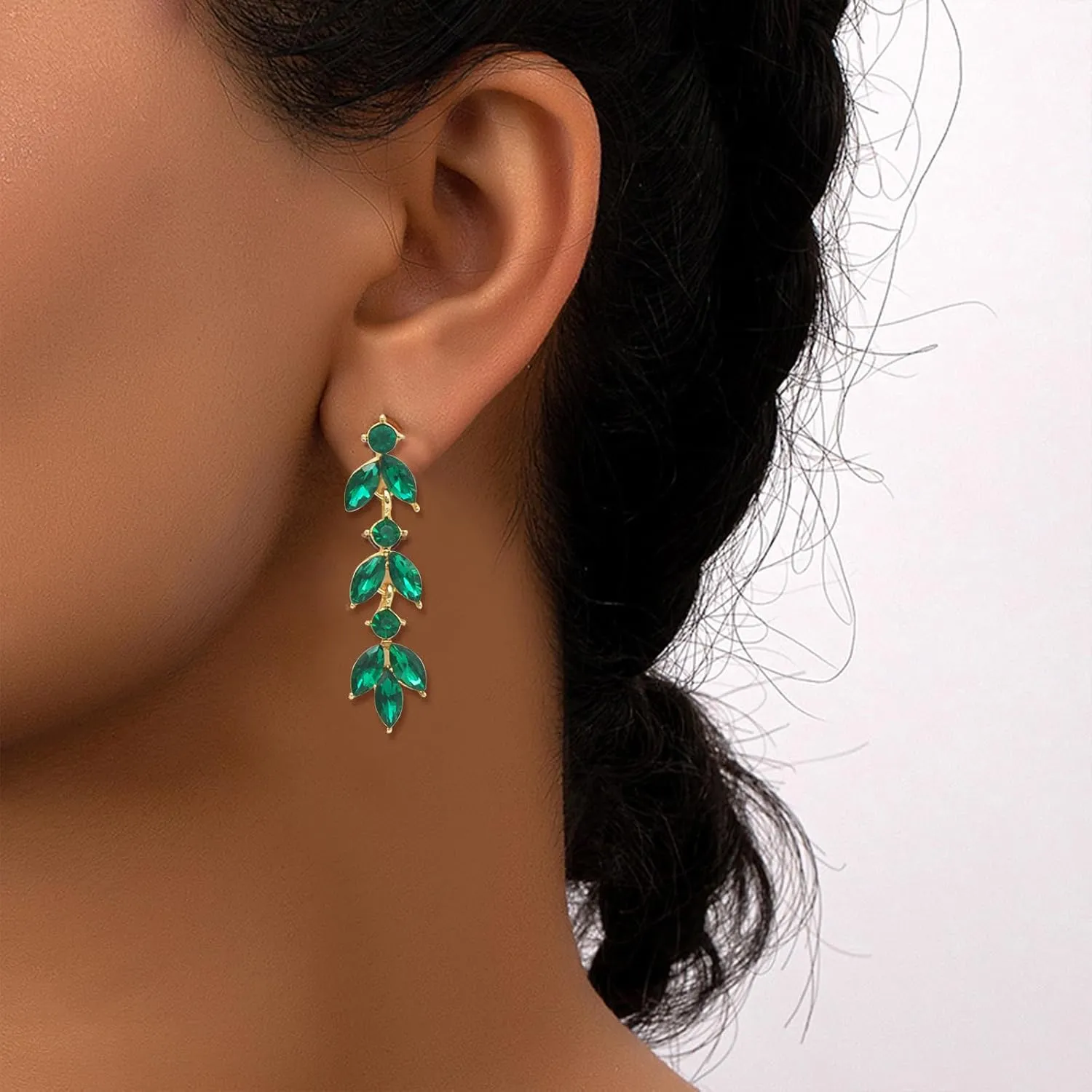 Gold Rhinestone Dangle Earrings for Women Sparkly Wedding Earrings for Brides Bridesmaid Drop Dangling Earrings for Women Cubic Zirconia Bridal Earrings Wedding Jewelry for Women