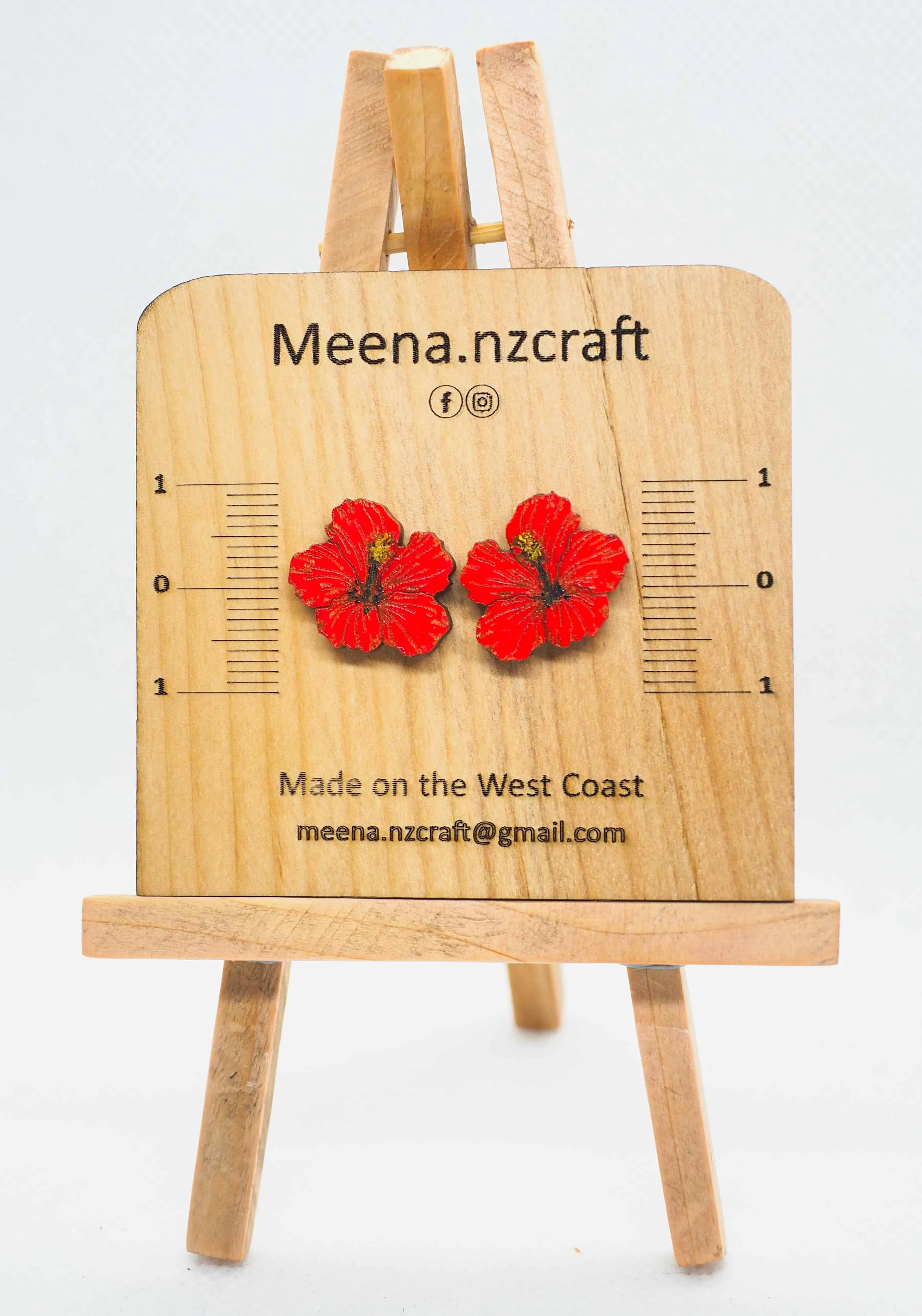 Hibiscus Wooden Rimu Stud Earrings