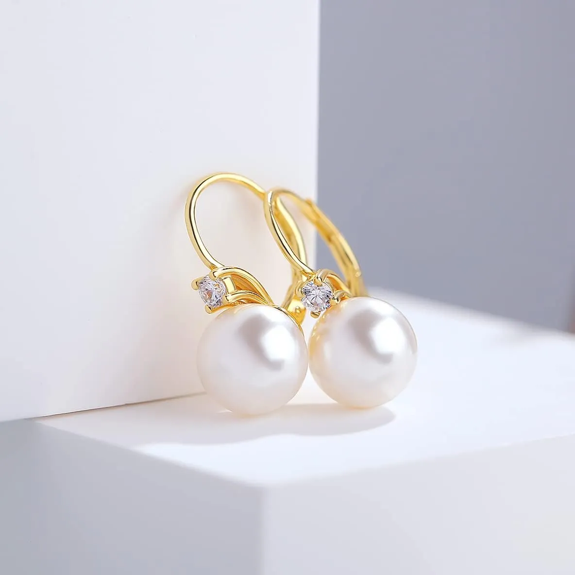 Jiamiaoi Pearl Diamond Earrings for Women Dangle Drop Earrings 925 Sterling Silver Pearl Lever Back Drop Earrings Pearl Silver Earrings for Women Come with Gift Box