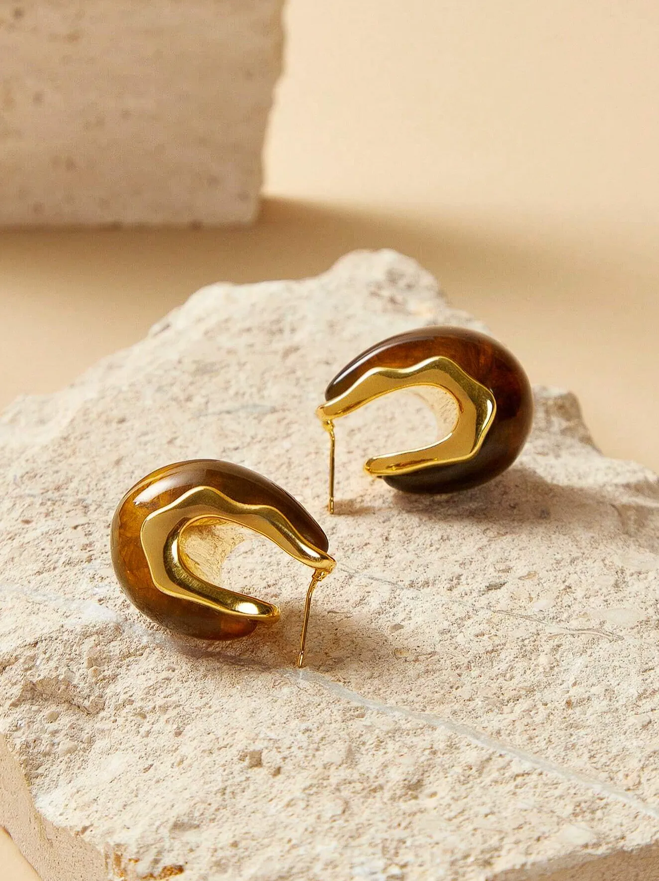 Lela Tortoise Drop Earrings