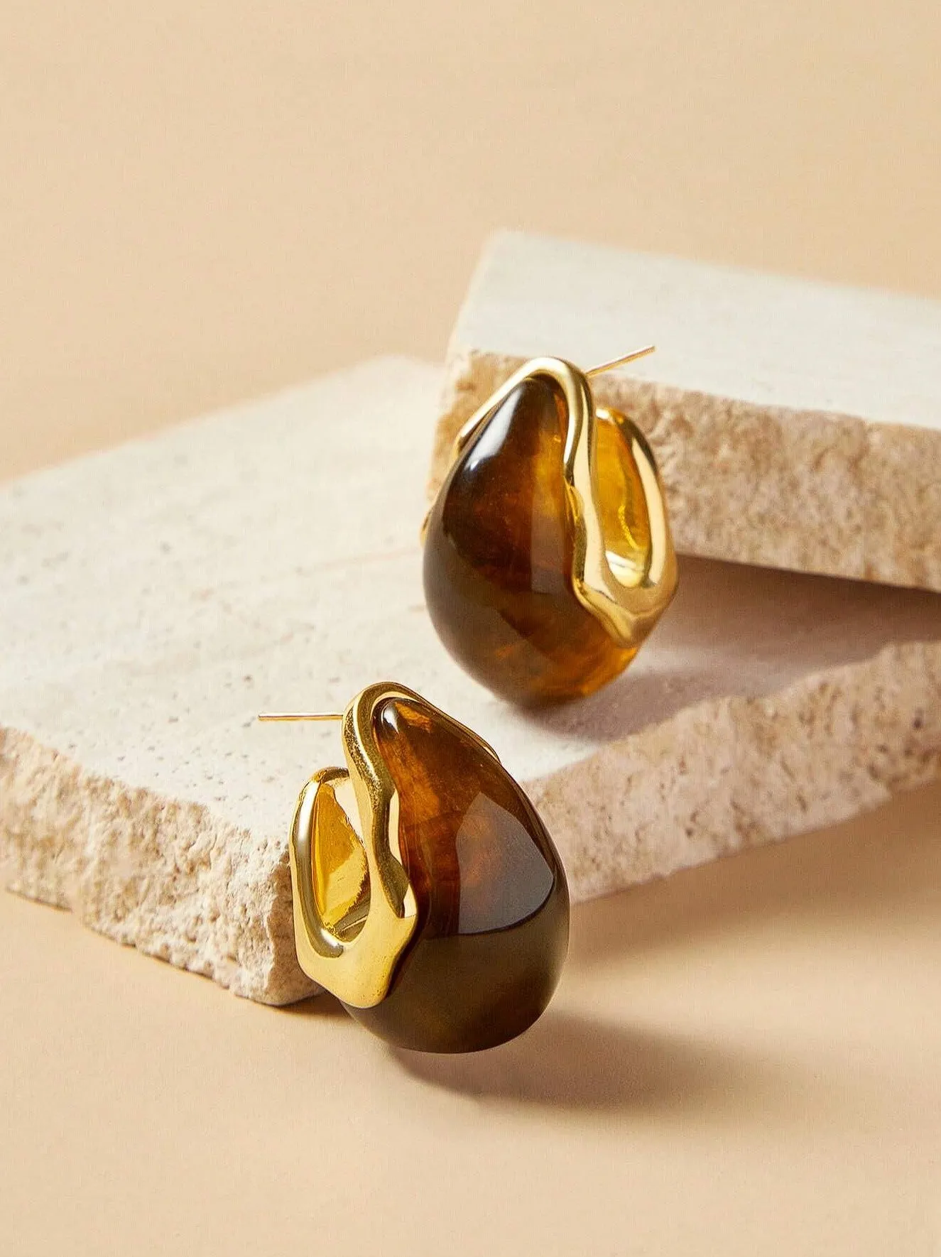 Lela Tortoise Drop Earrings