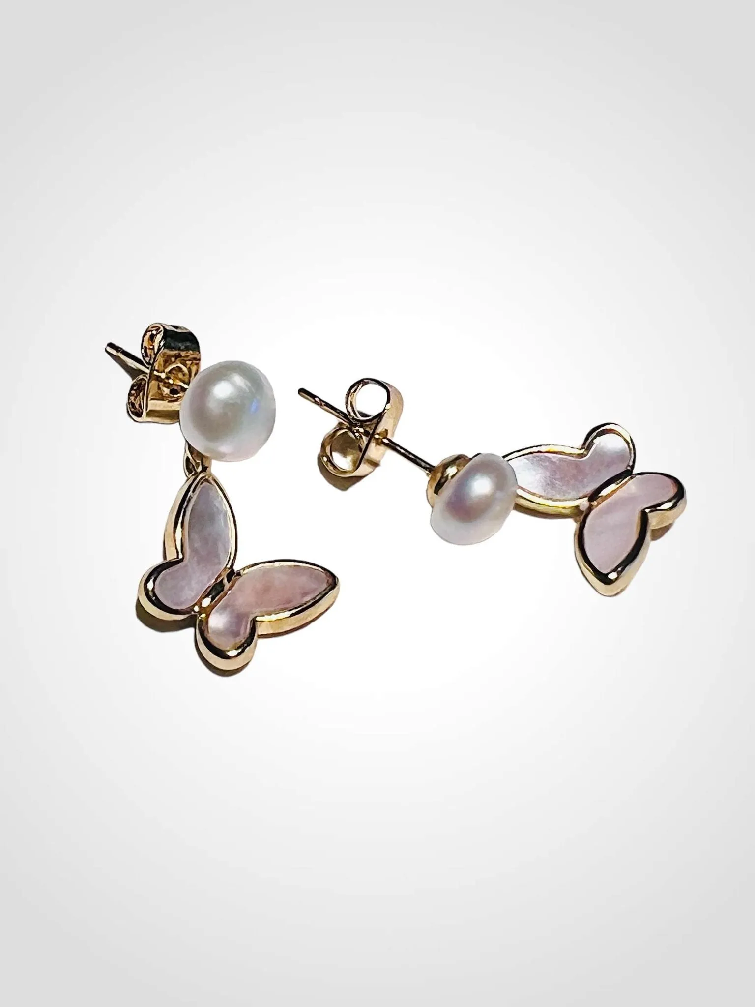 Metamorphosis Pearl Earrings