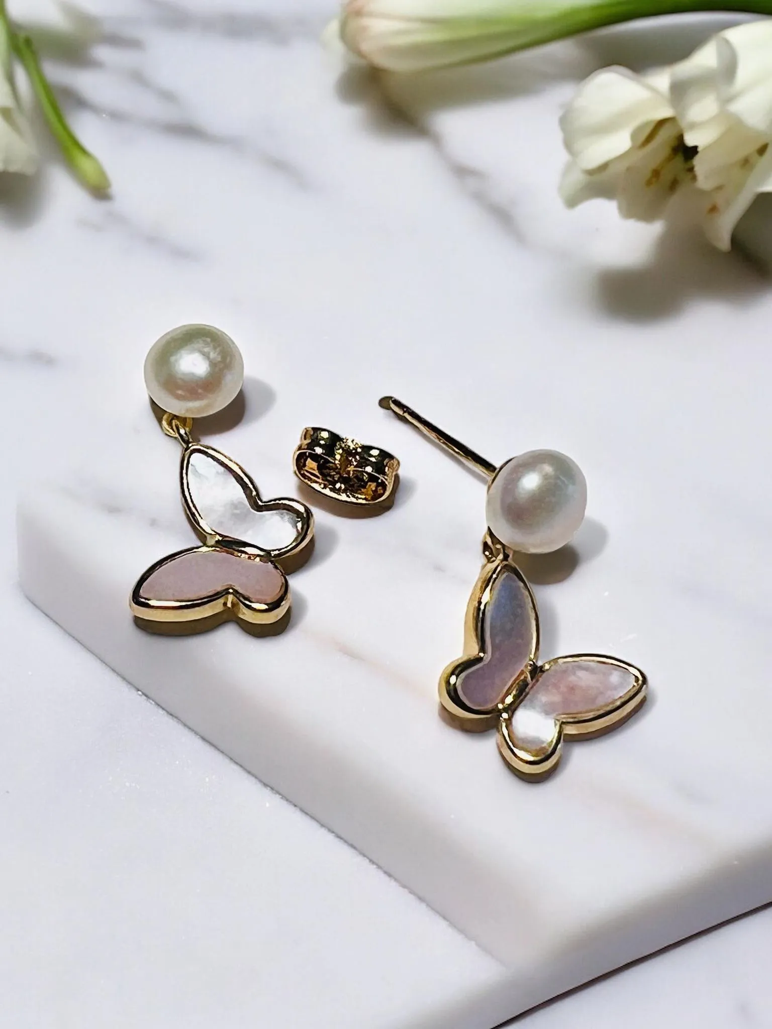 Metamorphosis Pearl Earrings