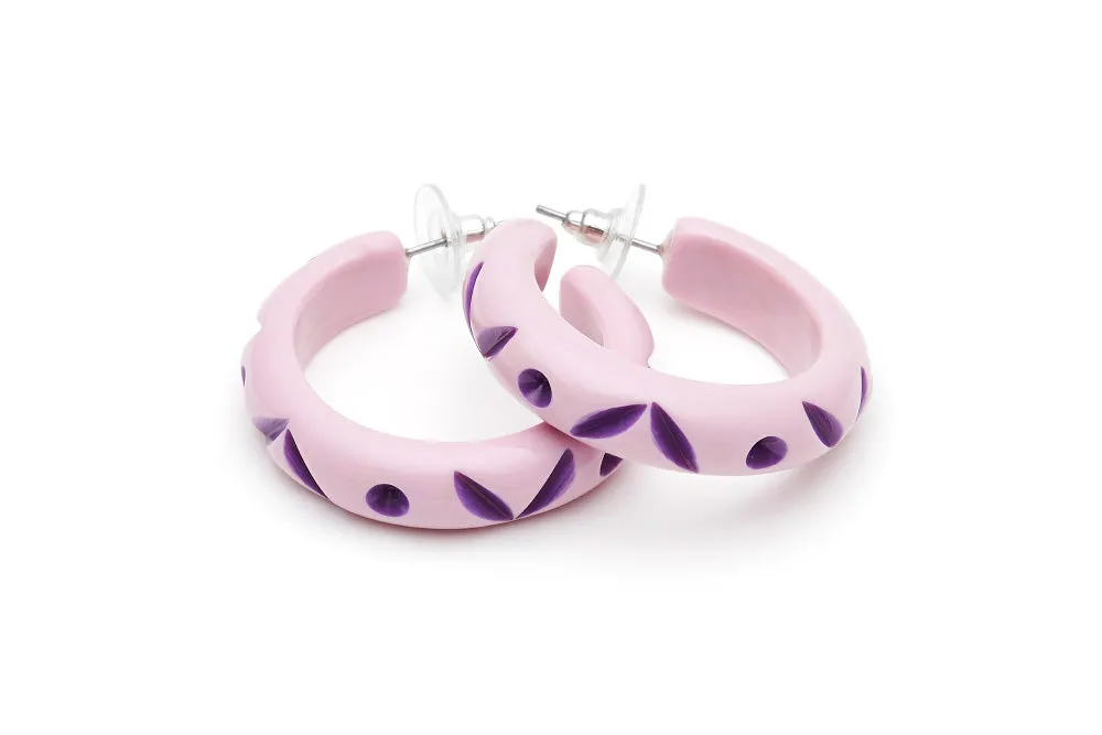 Midi Clematis Carved Maiden Bangle
