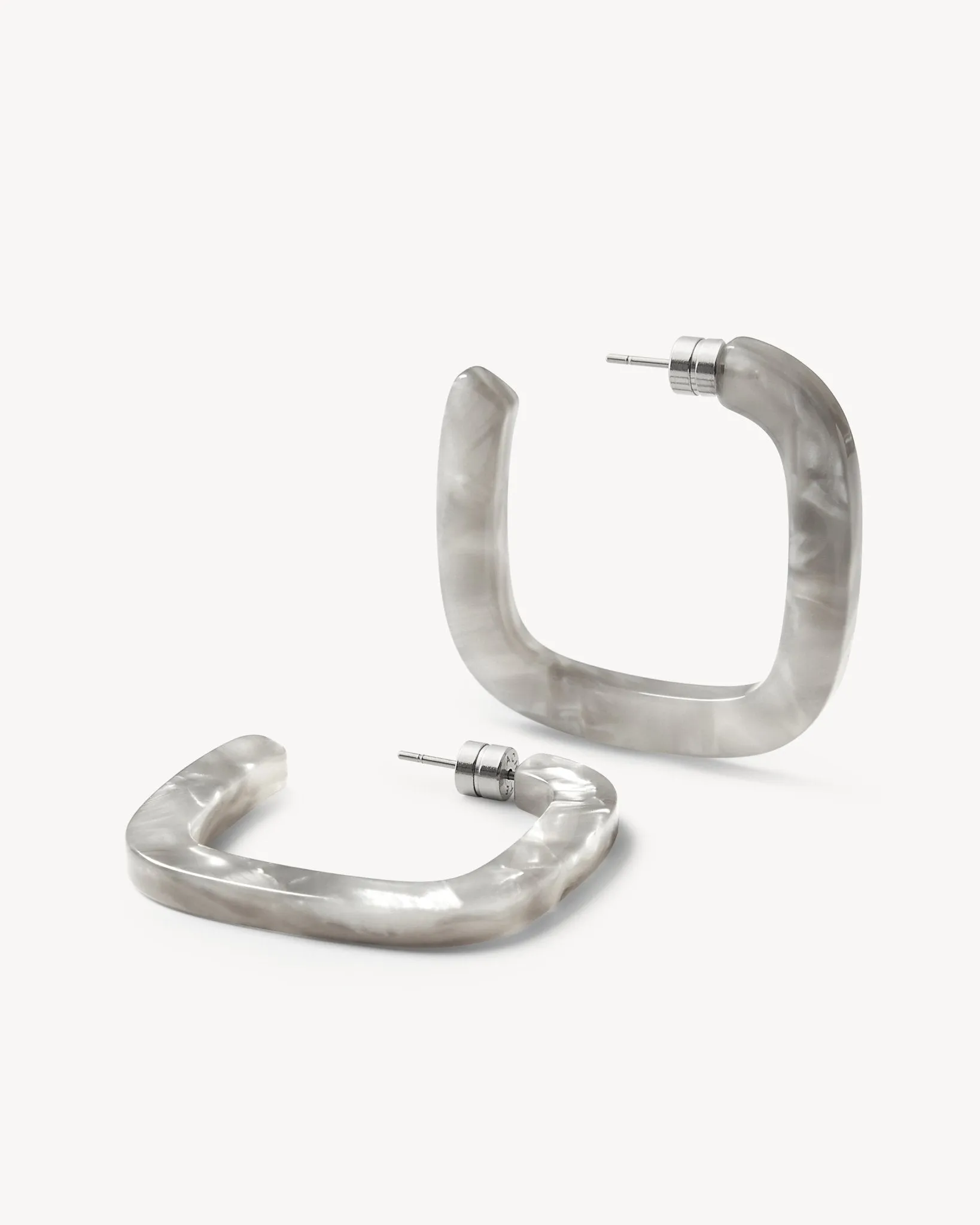 Midi Square Hoops in Grey Shell
