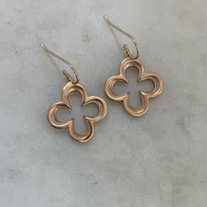 Mimosa Earrings - Quatrefoil
