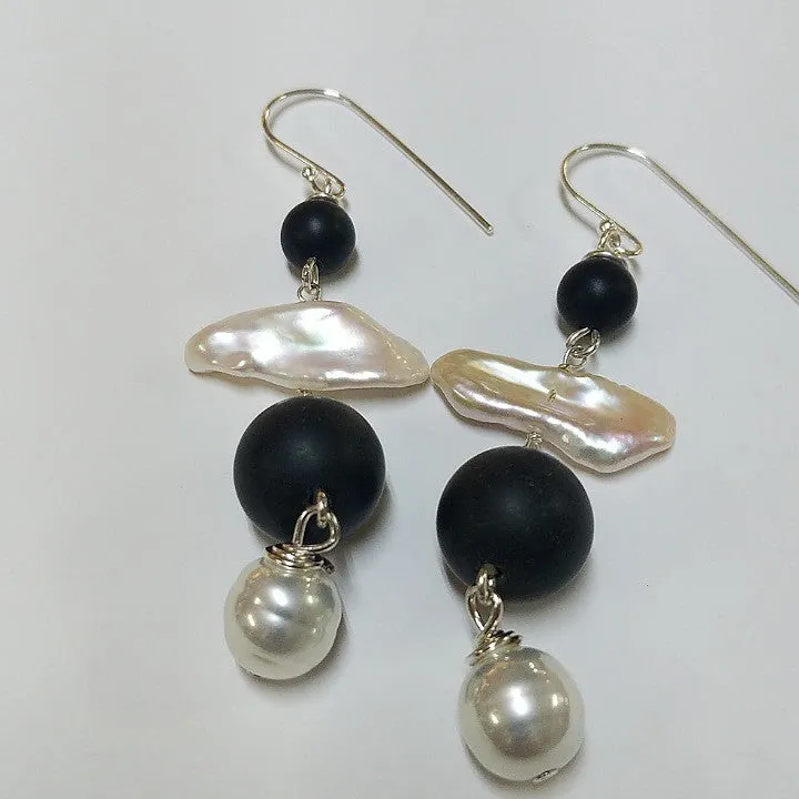 MOKO EARRINGS PEARL ONYX 2