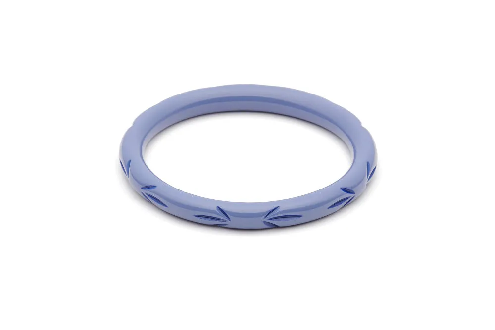 Narrow Forget-Me-Not Carved Duchess Bangle
