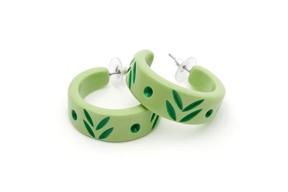 Narrow Spring Carved Duchess Bangle