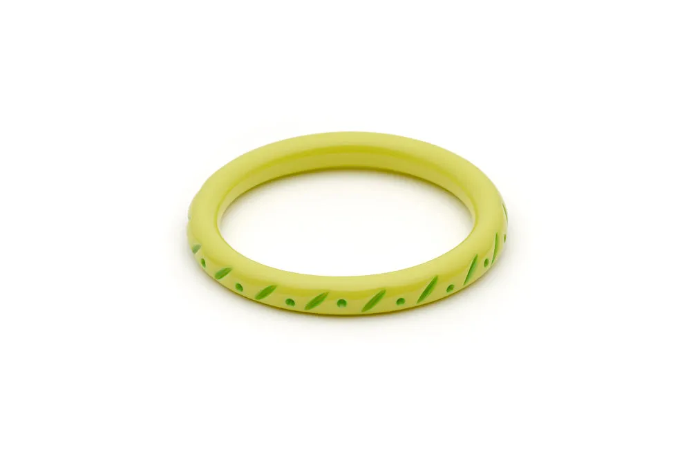 Narrow Zest Carved Bangle