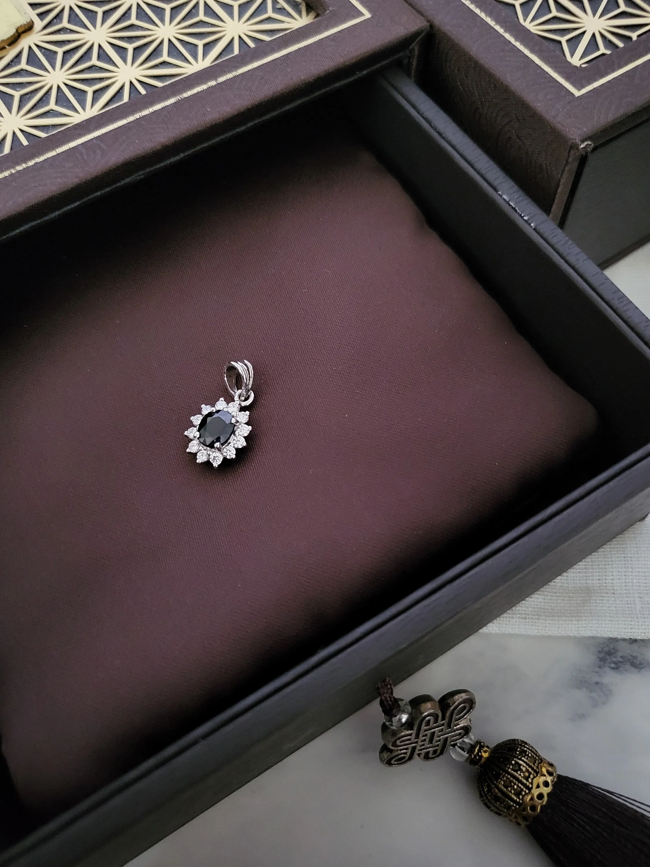 Natural Blue Sapphire Rare Gemstone Pendant with Cubic Zirconia Stud Silver Pendant Flower Sunflower shaped