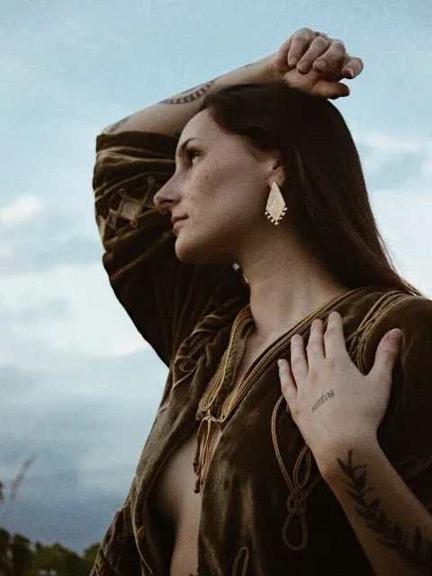 Neblina y Noche Ascend Earrings