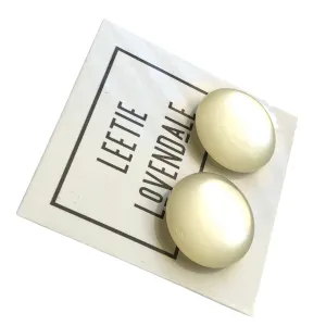 Off White Shell Glow Retro Button Stud Earrings