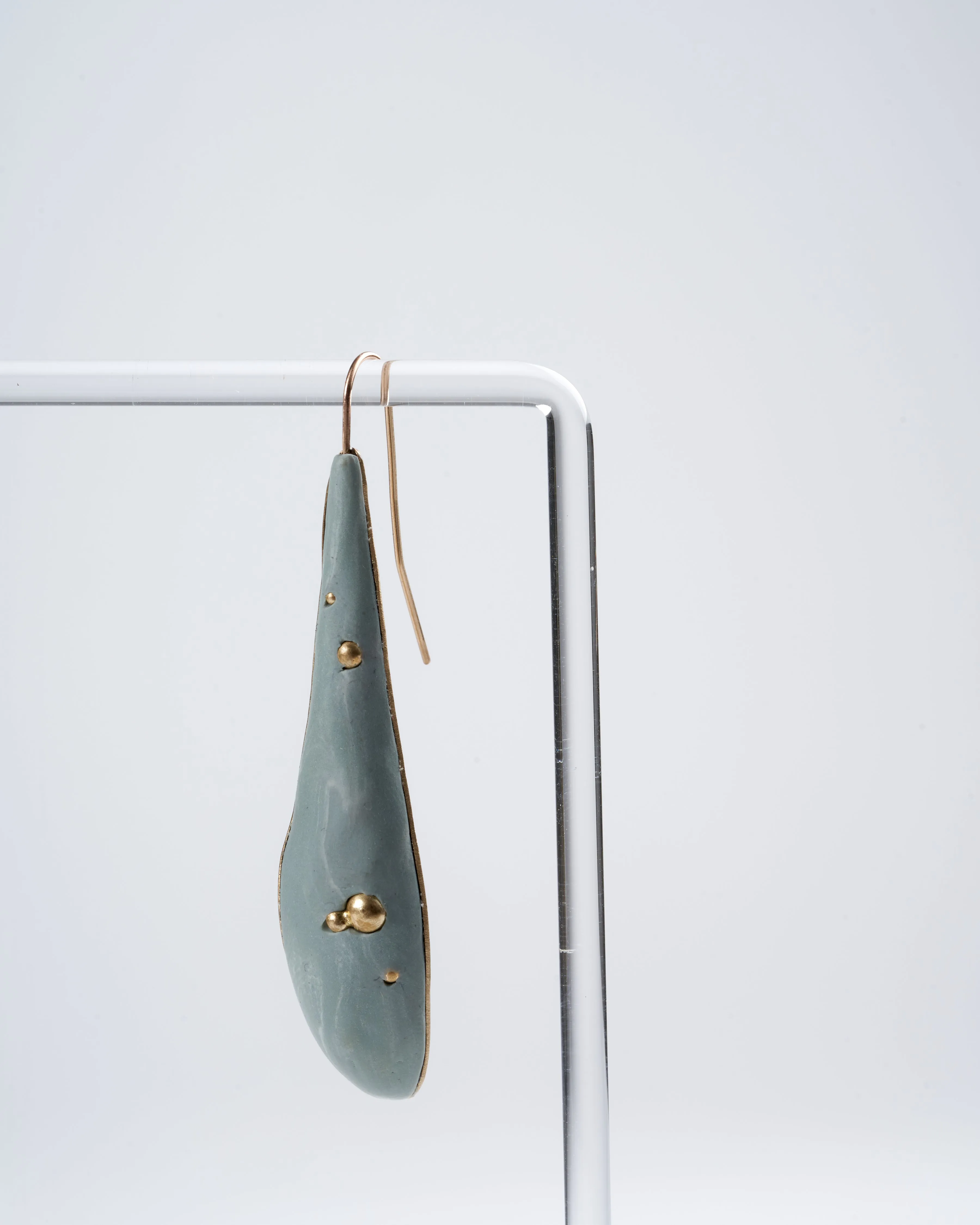 olive leaf clay earring - light blue