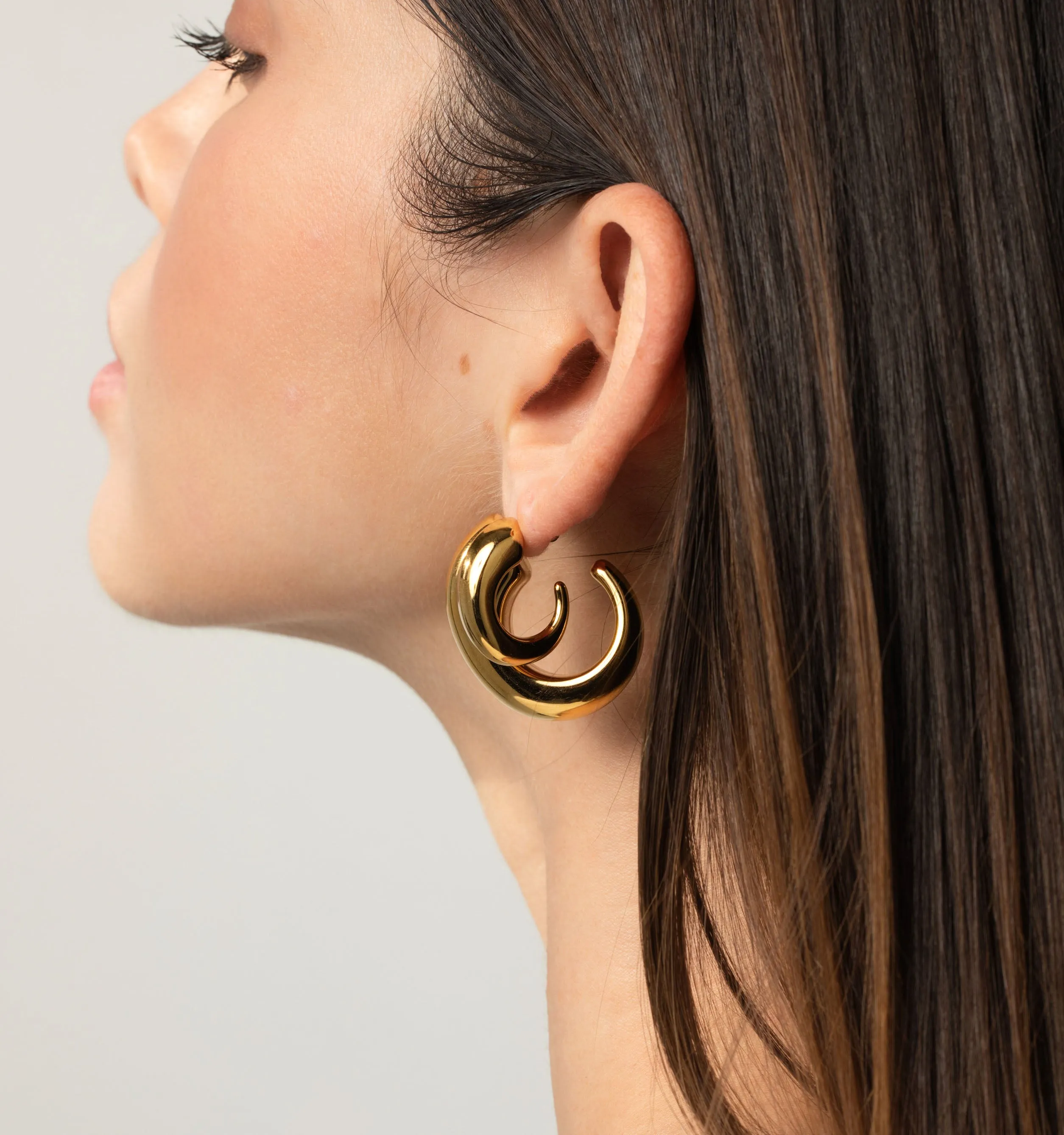 Paloma Swirl Hoops - Medium