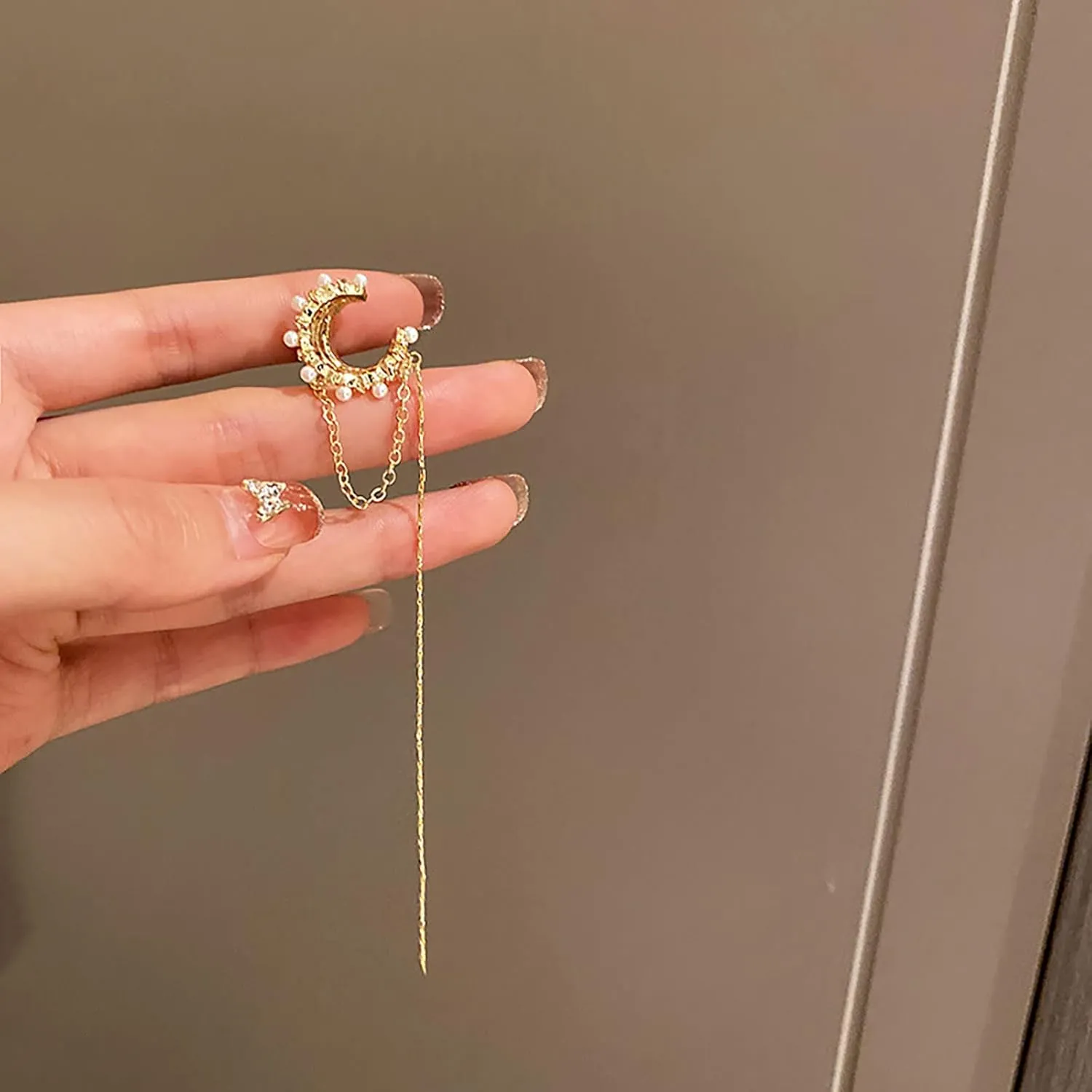 Pearl Tassel Clip-on Earrings Cubic Zirconia Wraps Earrings Dainty Chains Cuffs Earrings for Women (Gold, One Size)