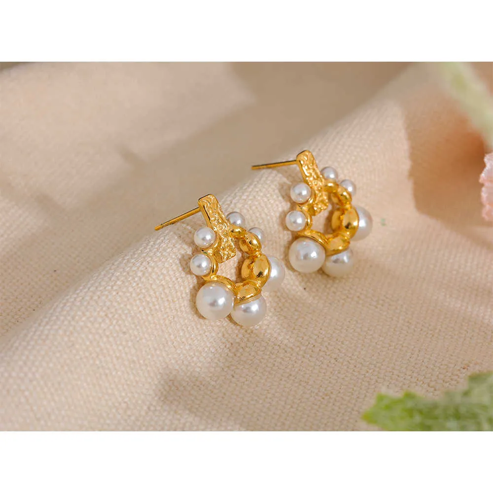 Pearls Geometric Hollow Earrings