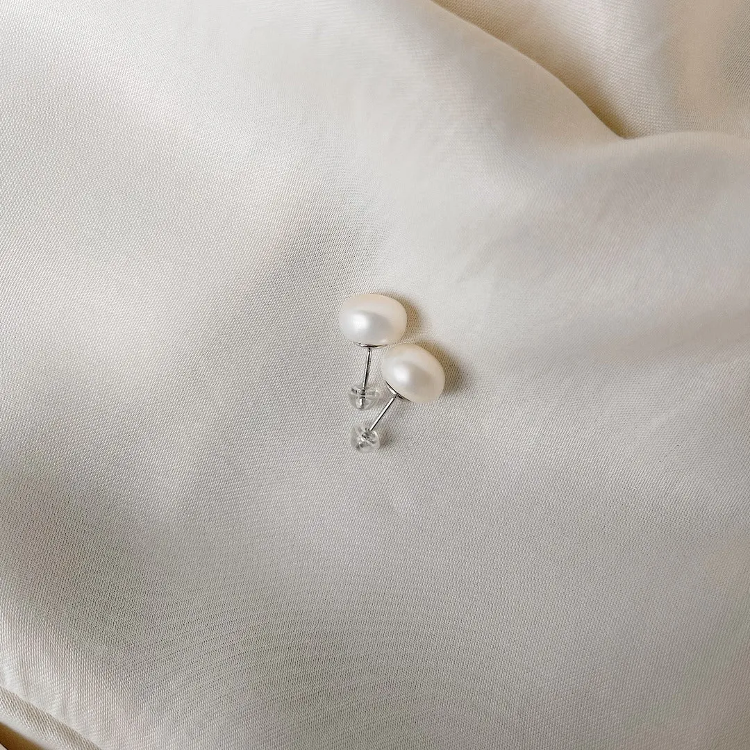 Quinn Button Freshwater Pearl Stud Earrings