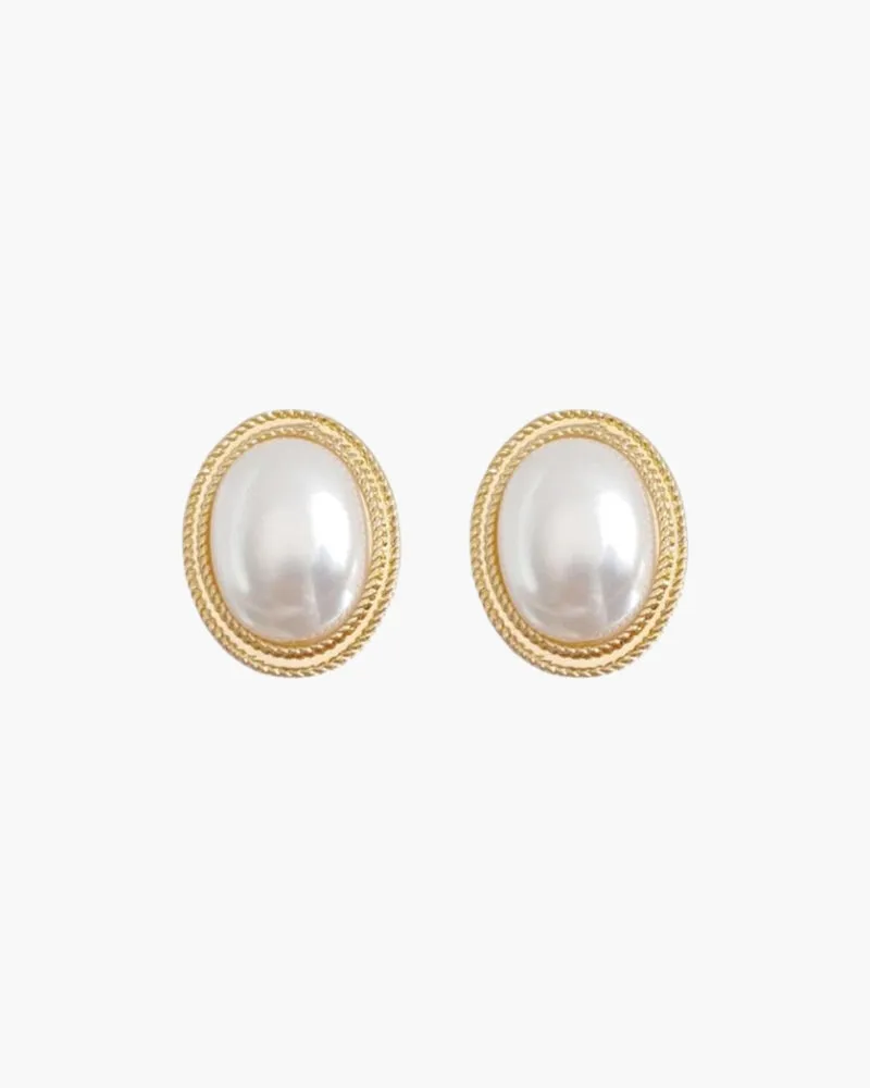 Radiance Oval Pearl Studs