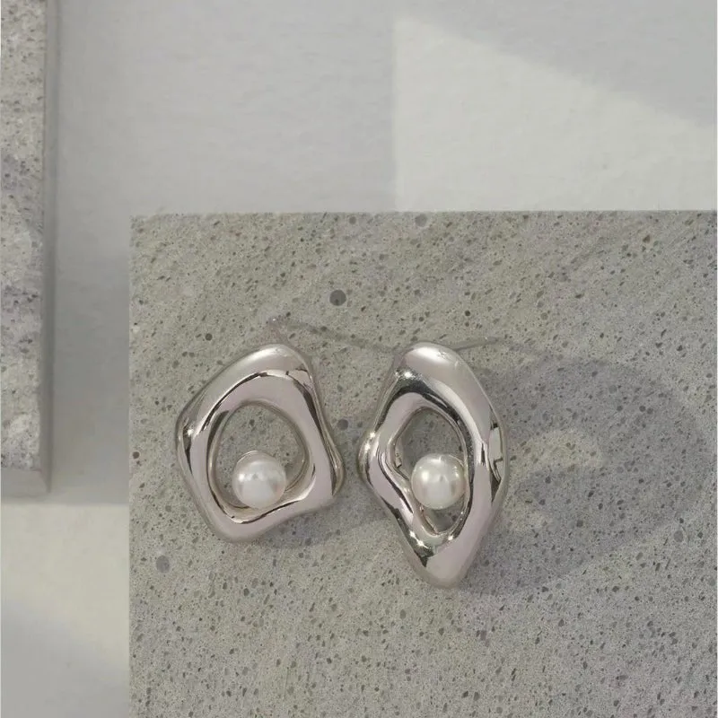 Rhombus Pearl Earrings -18k Gold Plating