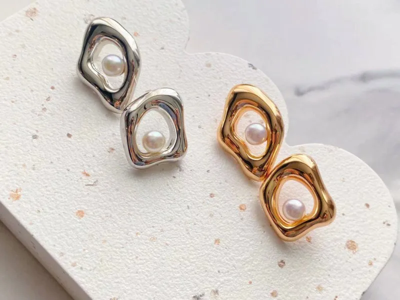 Rhombus Pearl Earrings -18k Gold Plating