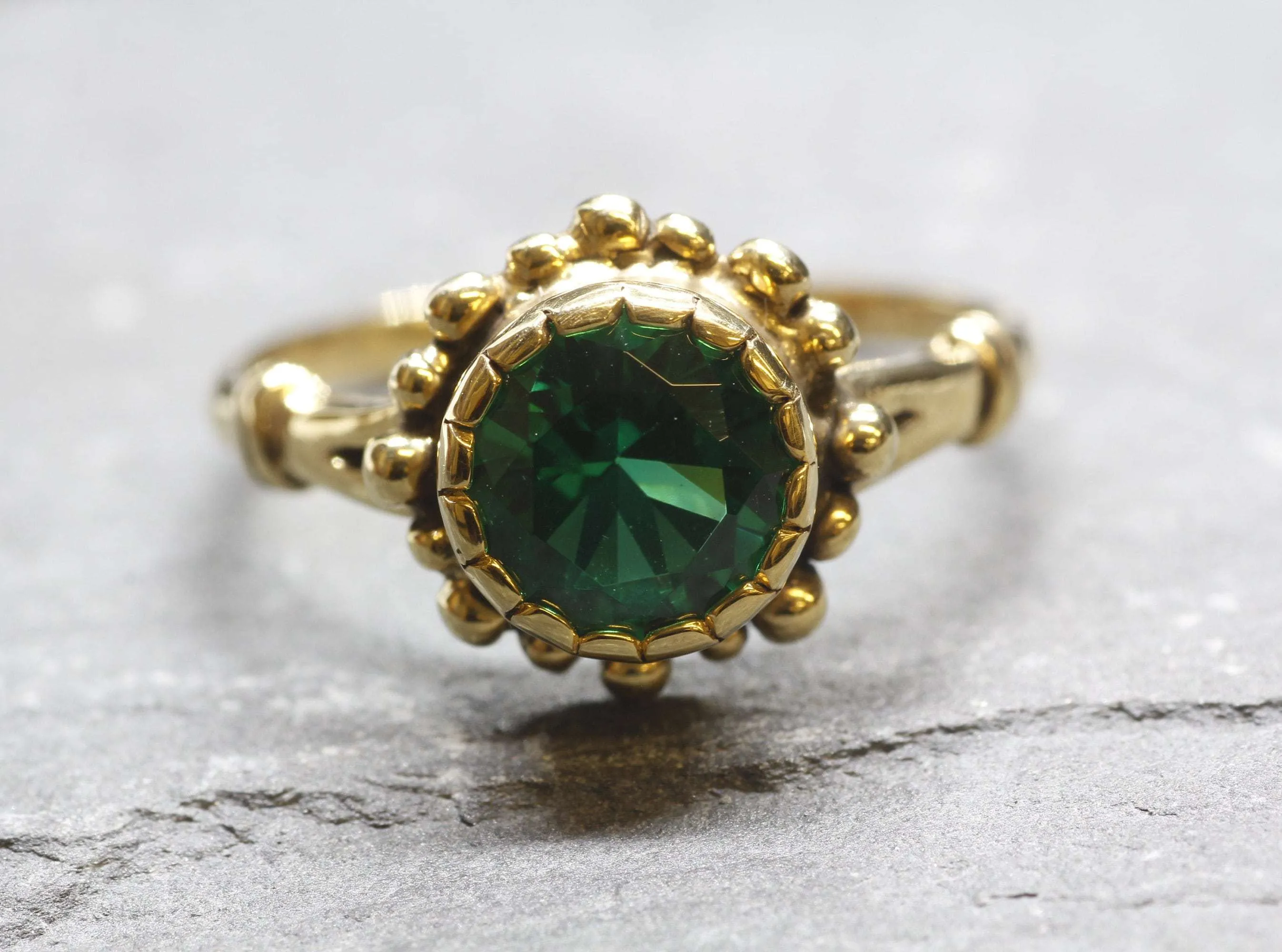 Round Emerald Gold Ring, Flower Emerald Ring, Emerald Vintage Ring