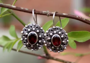 Round Silver Carving Flower Earrings with Garnet Inlays