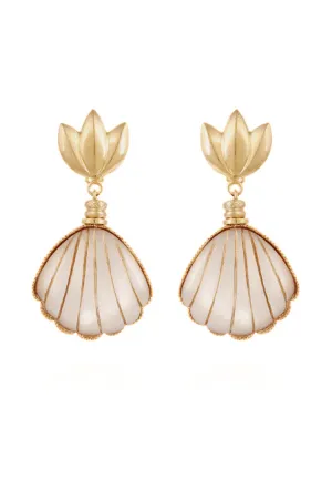 Sanibel Shell Earrings in Mother Of Pearl