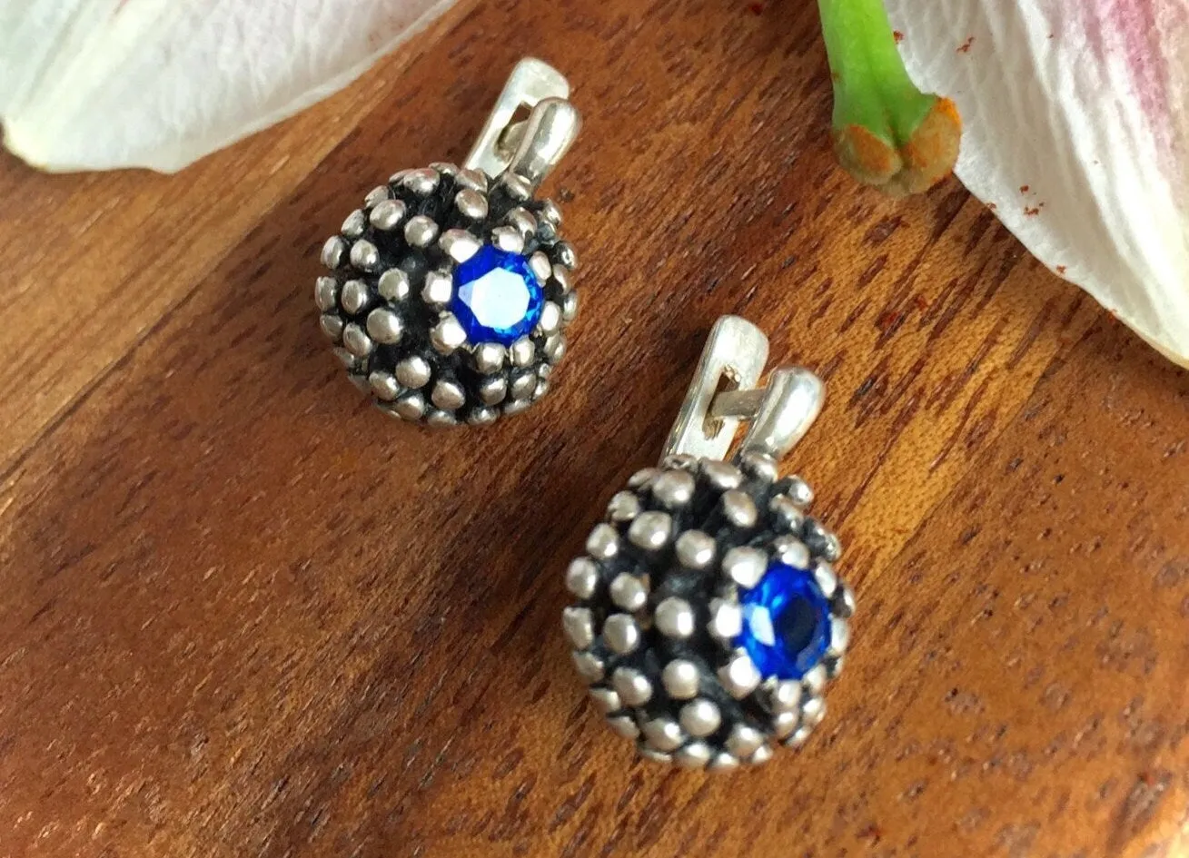 Sapphire Earrings - Silver Pinecone Earrings - Blue Vintage Studs