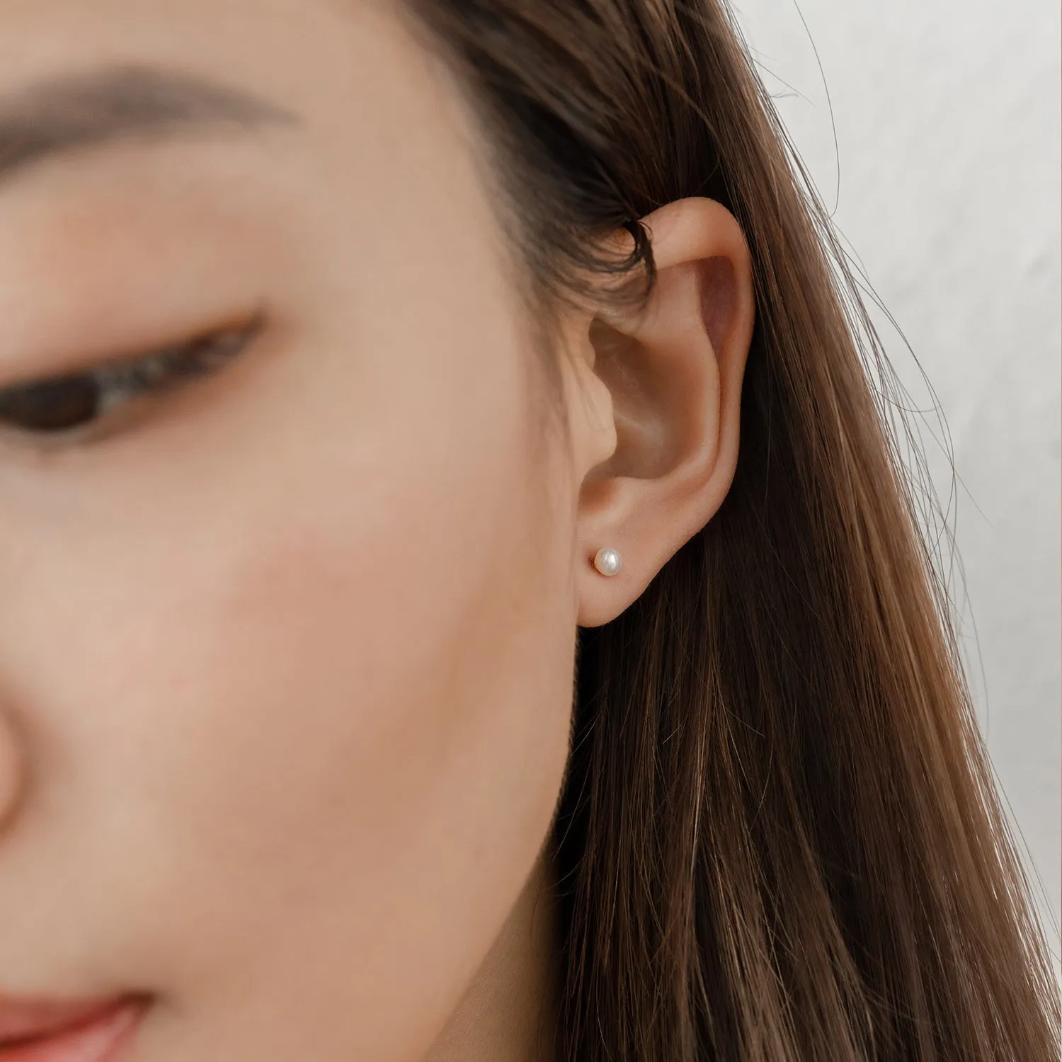 Silver Basic Pearl Studs