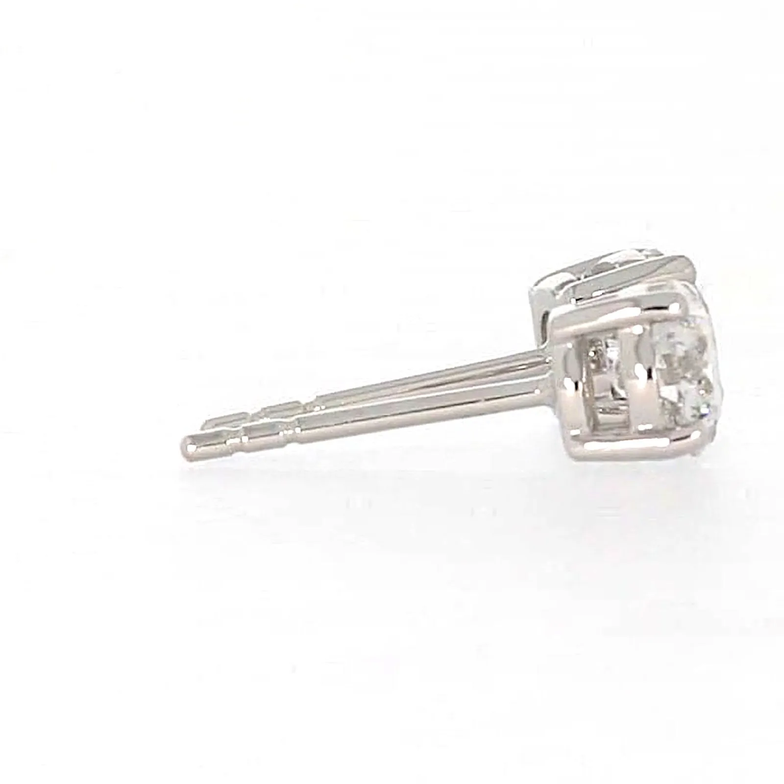Solitaire 18ct White Gold Round Brilliant Cut with 1 CARAT tw of Diamonds Stud Earrings