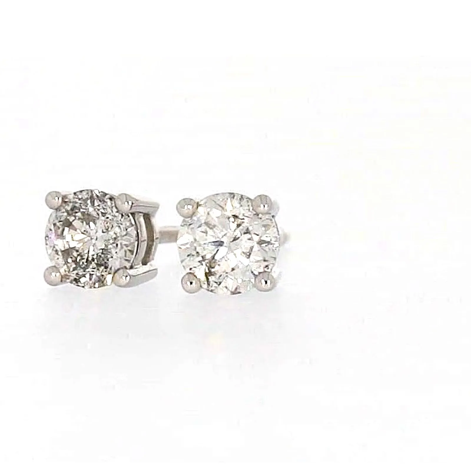 Solitaire 18ct White Gold Round Brilliant Cut with 1/2 Carat tw of Diamonds Studs