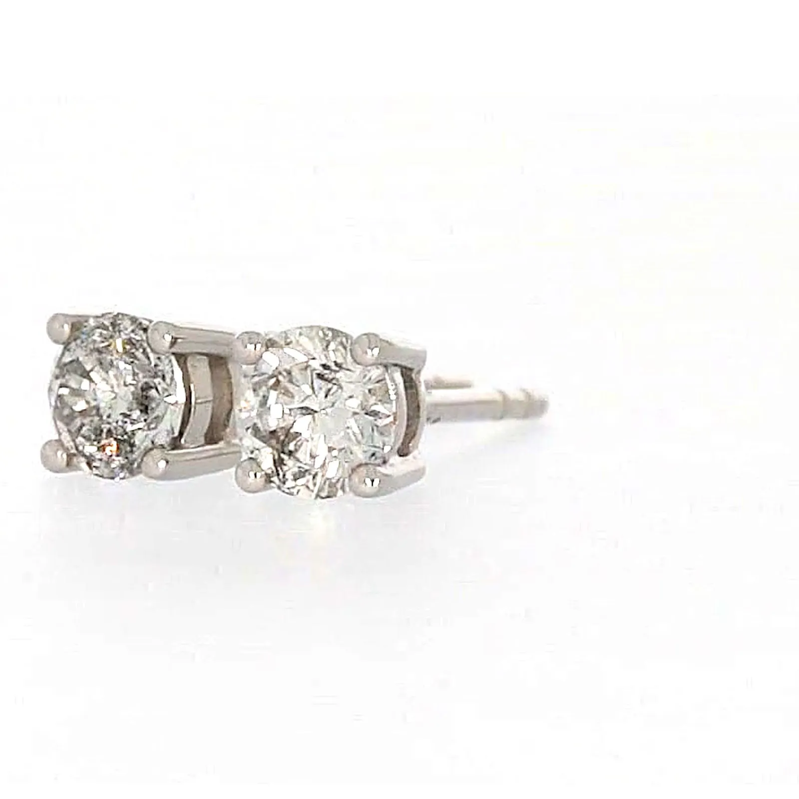 Solitaire 18ct White Gold Round Brilliant Cut with 1/2 Carat tw of Diamonds Studs