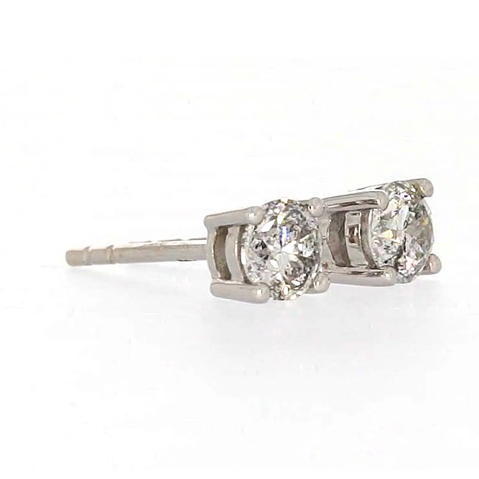 Solitaire 18ct White Gold Round Brilliant Cut with 1/2 Carat tw of Diamonds Studs
