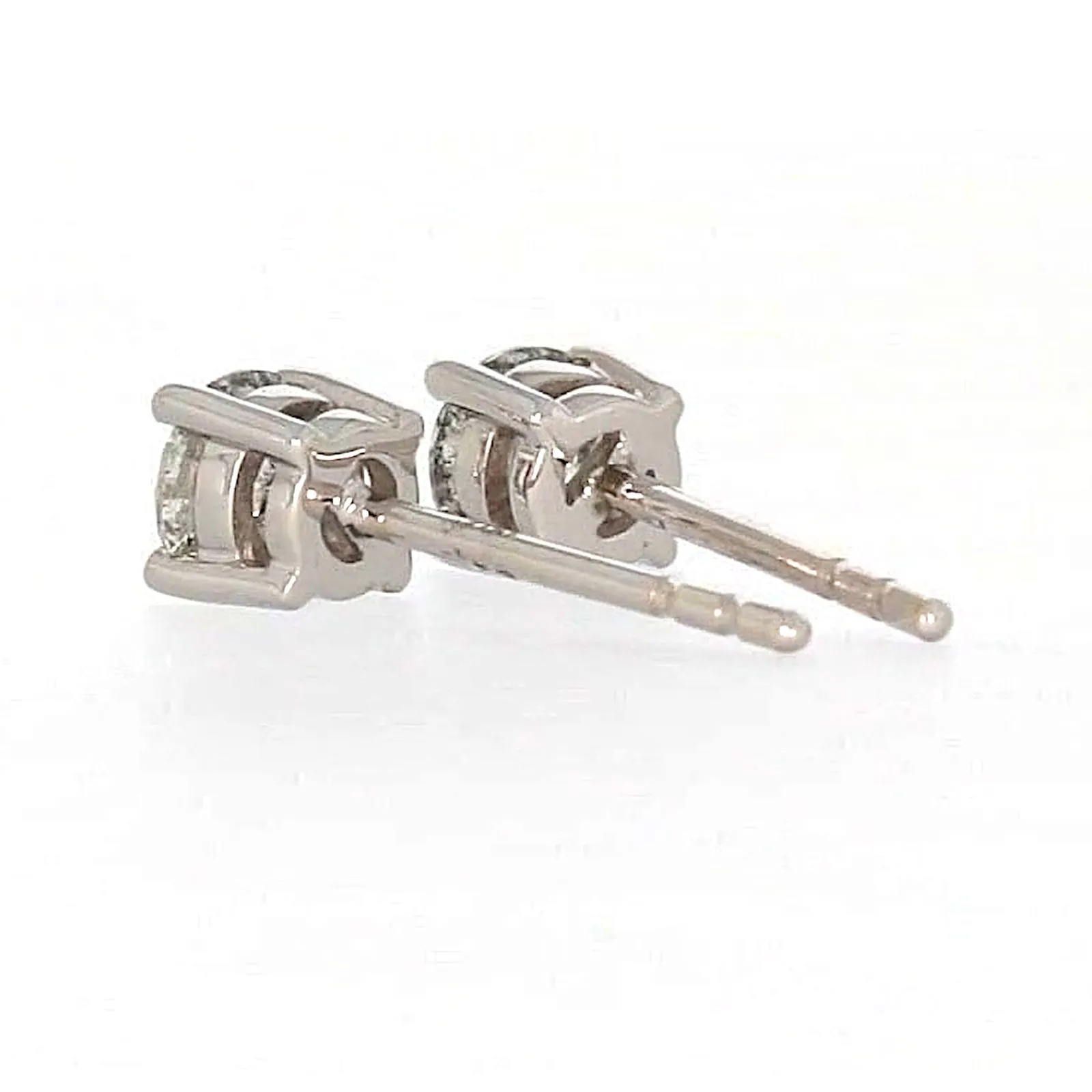 Solitaire 18ct White Gold Round Brilliant Cut with 1/2 Carat tw of Diamonds Studs