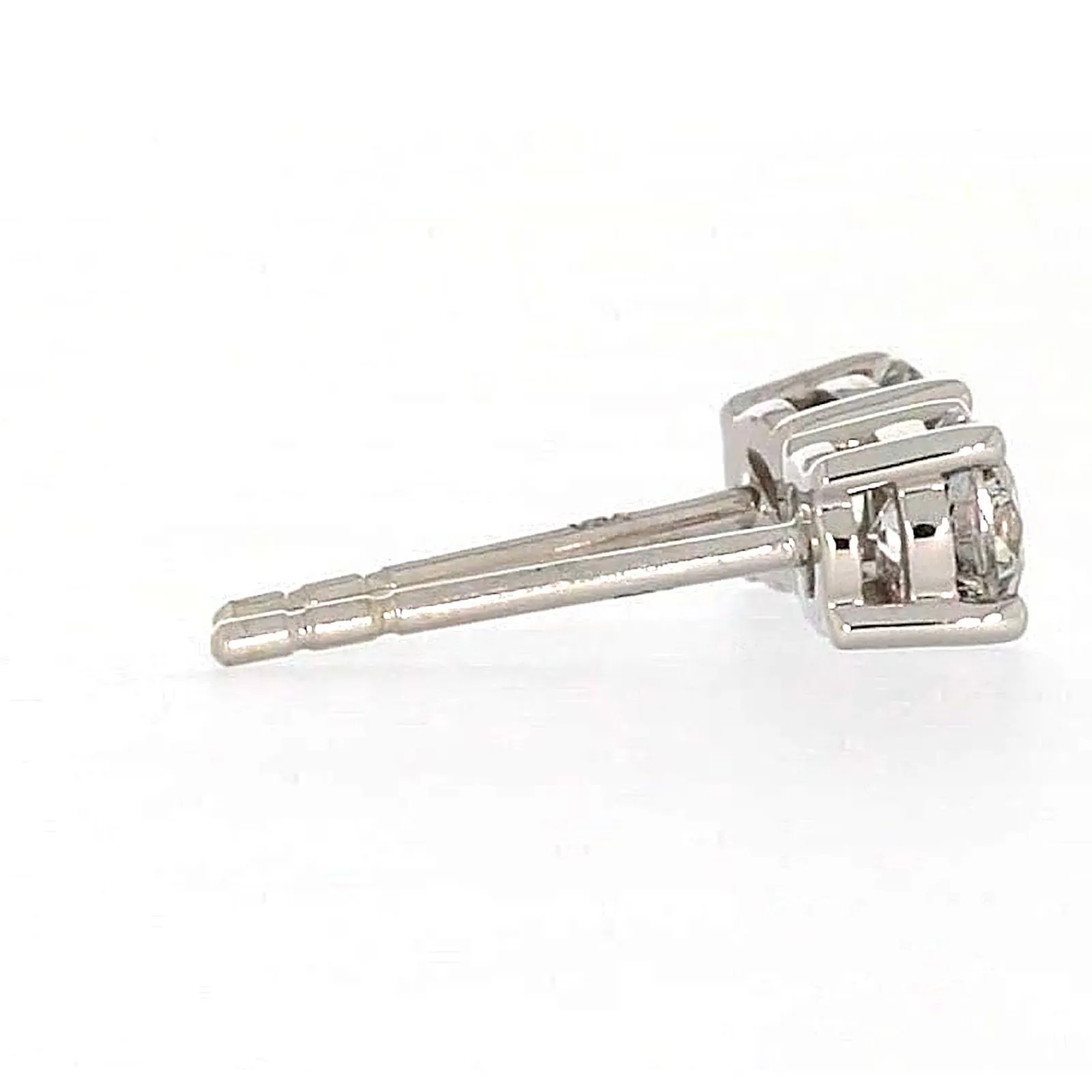 Solitaire 18ct White Gold Round Brilliant Cut with 1/2 Carat tw of Diamonds Studs