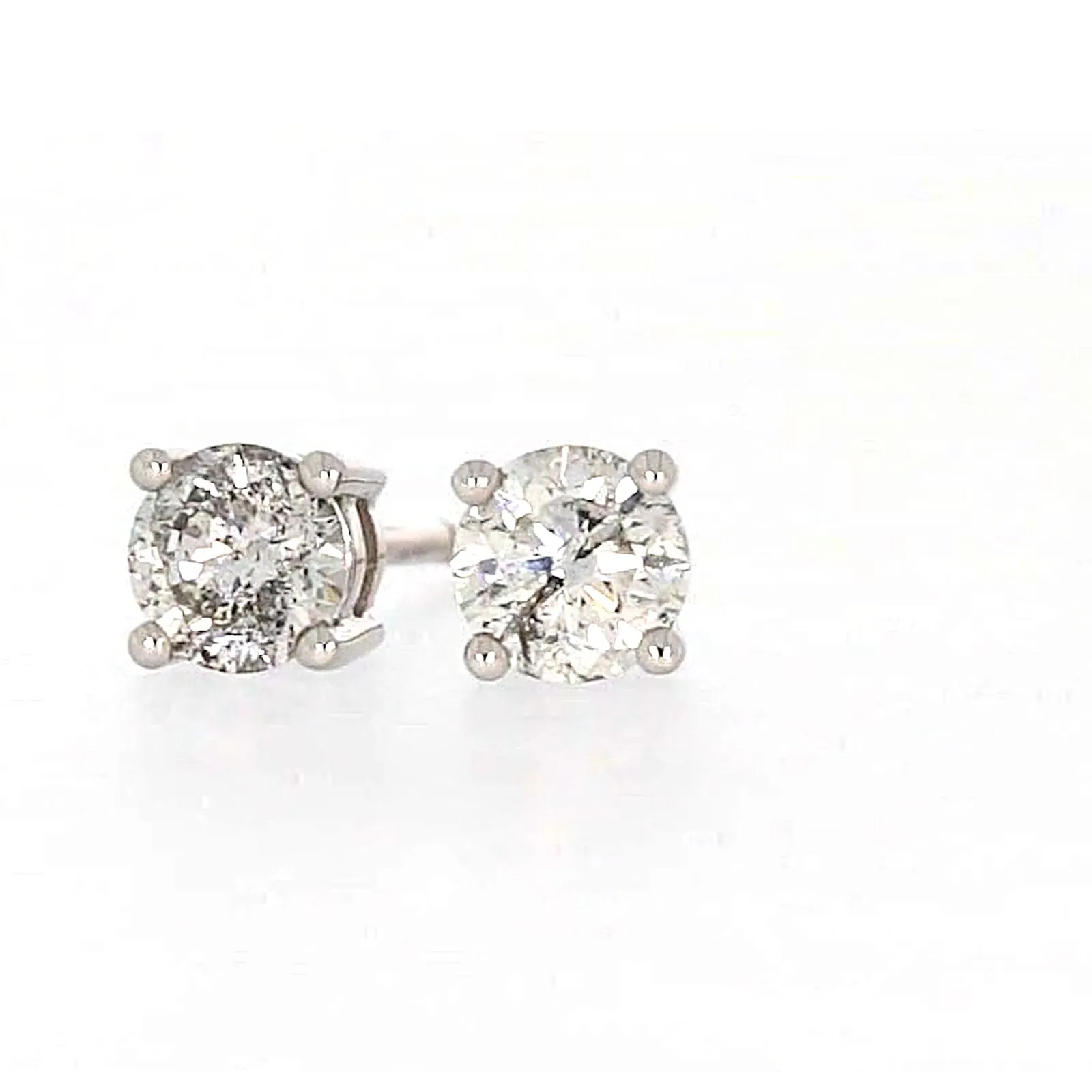 Solitaire 18ct White Gold Round Brilliant Cut with 1/2 Carat tw of Diamonds Studs