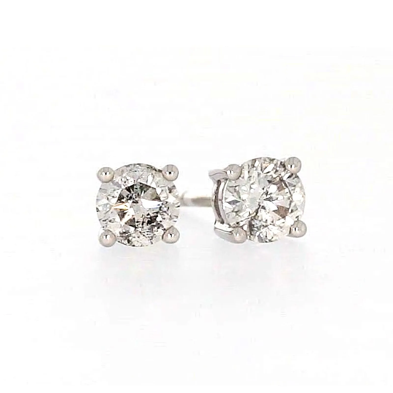 Solitaire 18ct White Gold Round Brilliant Cut with 1/2 Carat tw of Diamonds Studs