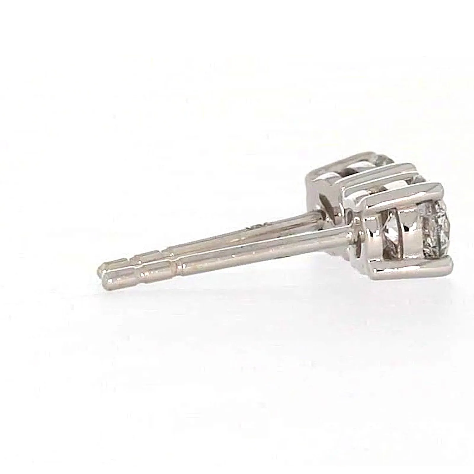 Solitaire 18ct White Gold Round Brilliant Cut with 1/2 Carat tw of Diamonds Studs