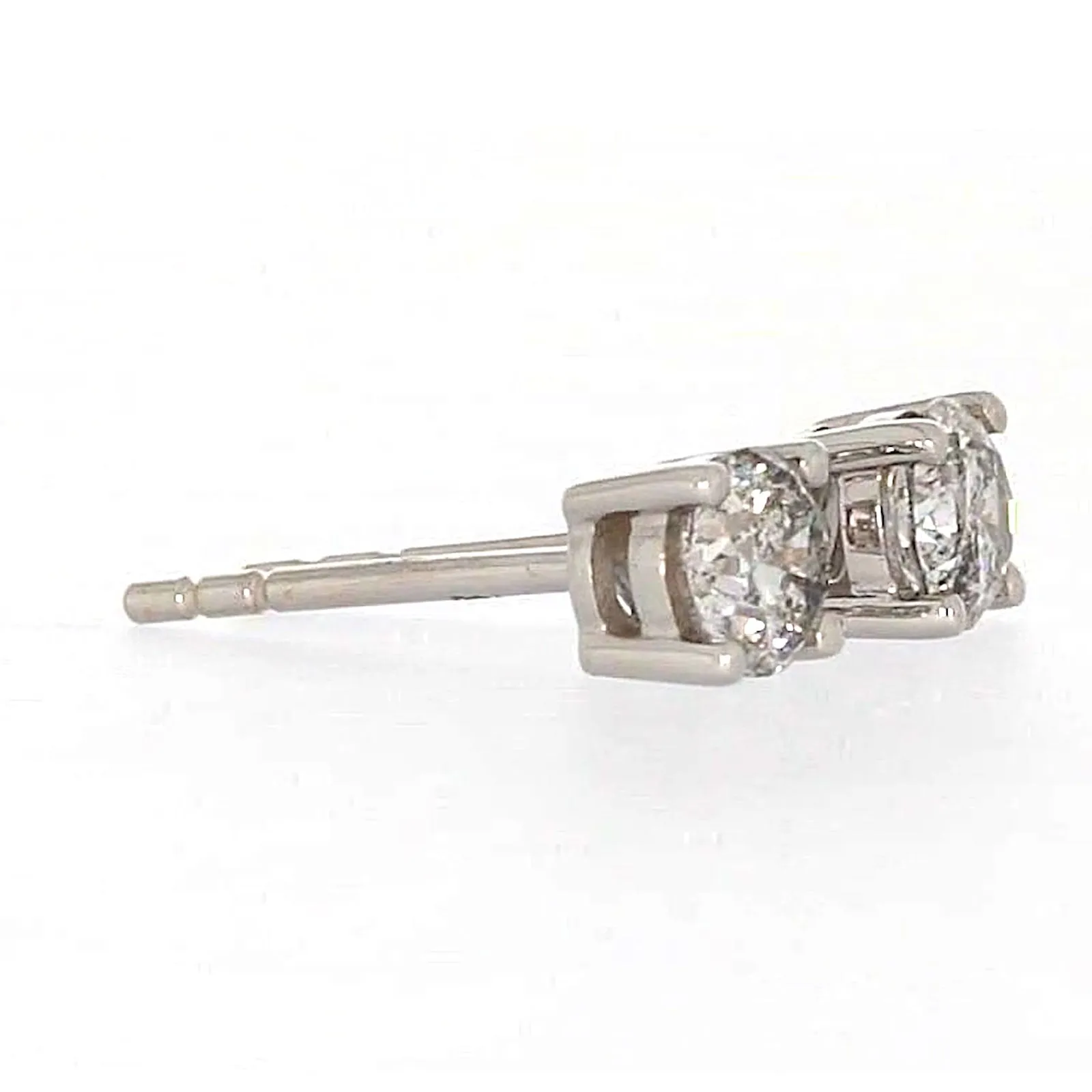 Solitaire 18ct White Gold Round Brilliant Cut with 1/2 Carat tw of Diamonds Studs