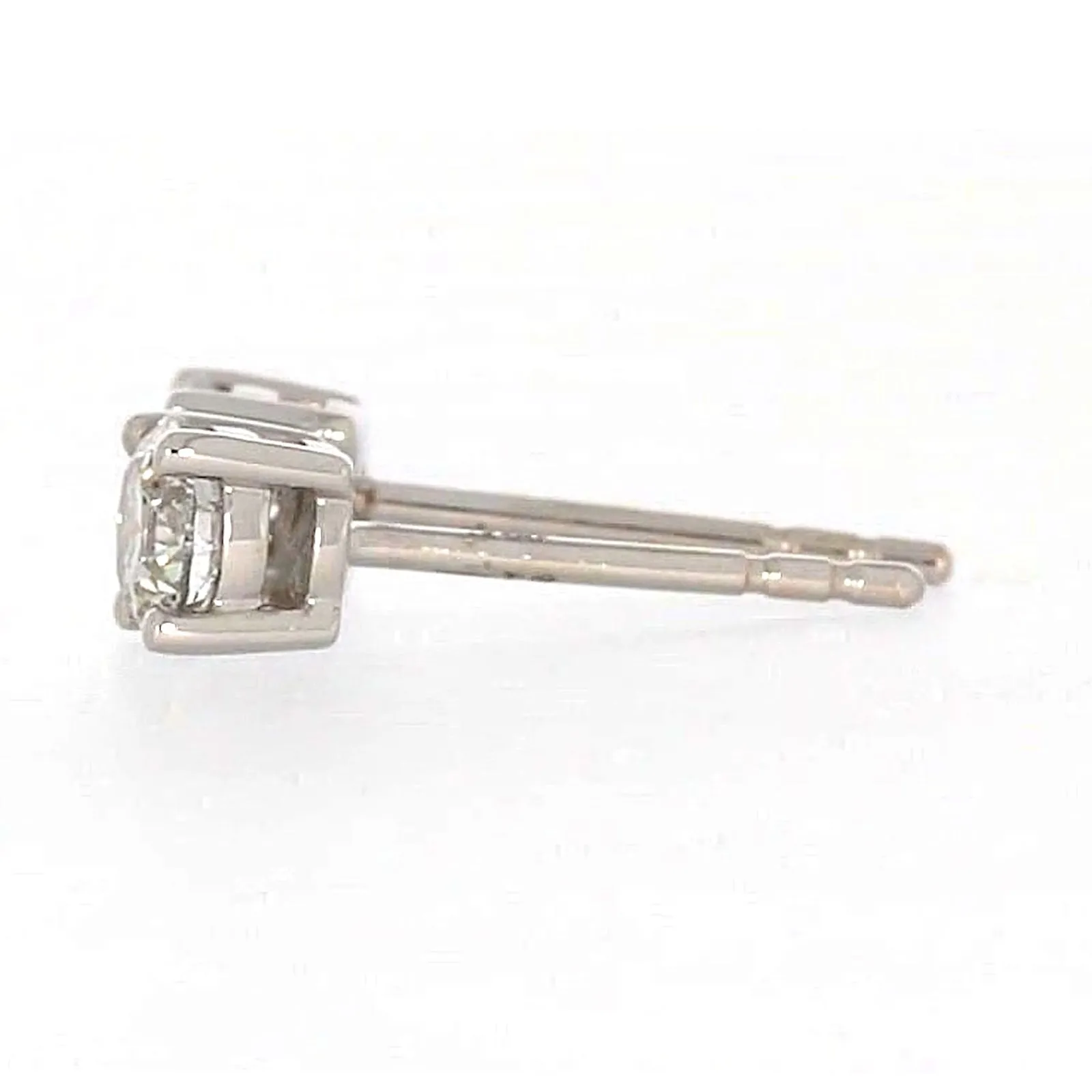 Solitaire 18ct White Gold Round Brilliant Cut with 1/2 Carat tw of Diamonds Studs