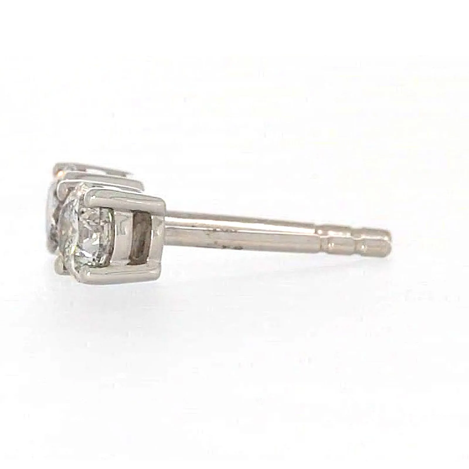 Solitaire 18ct White Gold Round Brilliant Cut with 1/2 Carat tw of Diamonds Studs