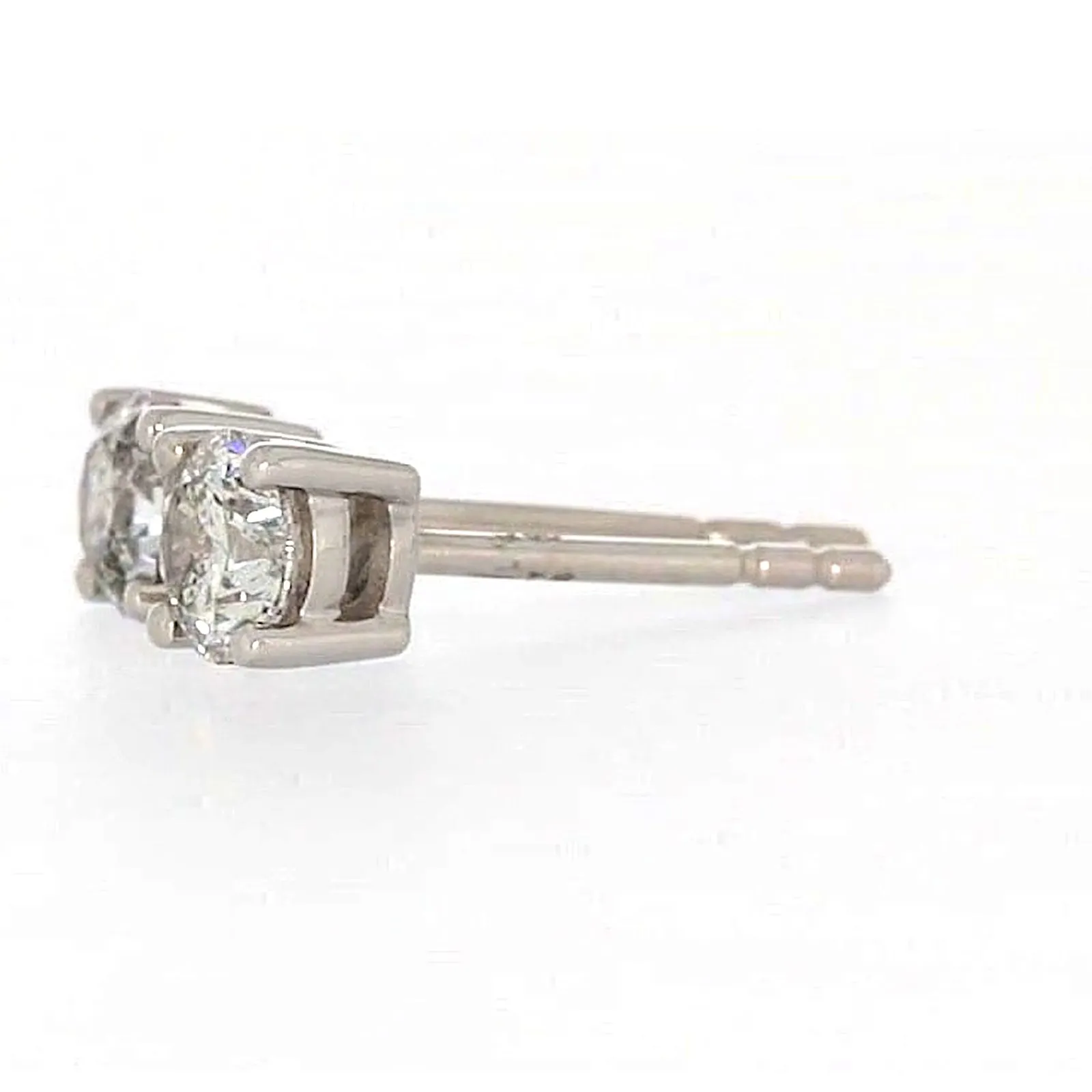 Solitaire 18ct White Gold Round Brilliant Cut with 1/2 Carat tw of Diamonds Studs