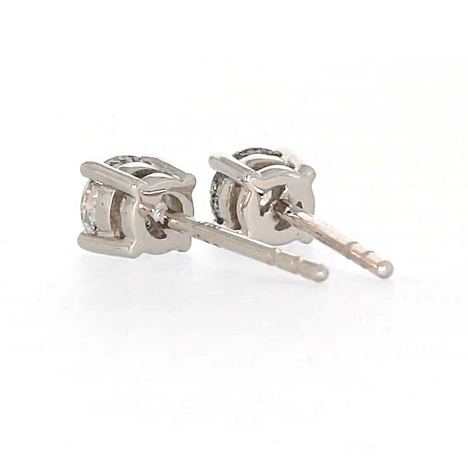 Solitaire 18ct White Gold Round Brilliant Cut with 1/2 Carat tw of Diamonds Studs