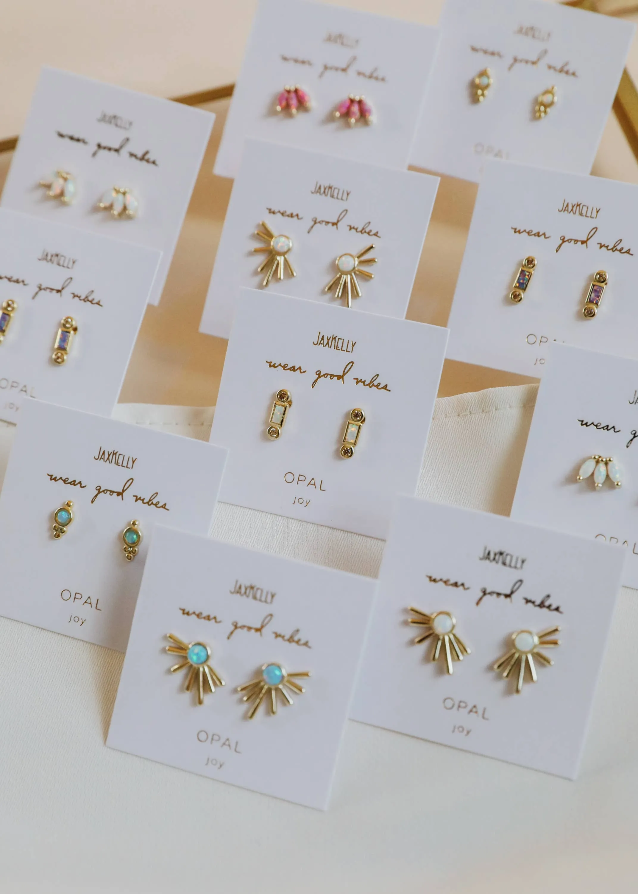 Sun Ray - White Opal - Earring