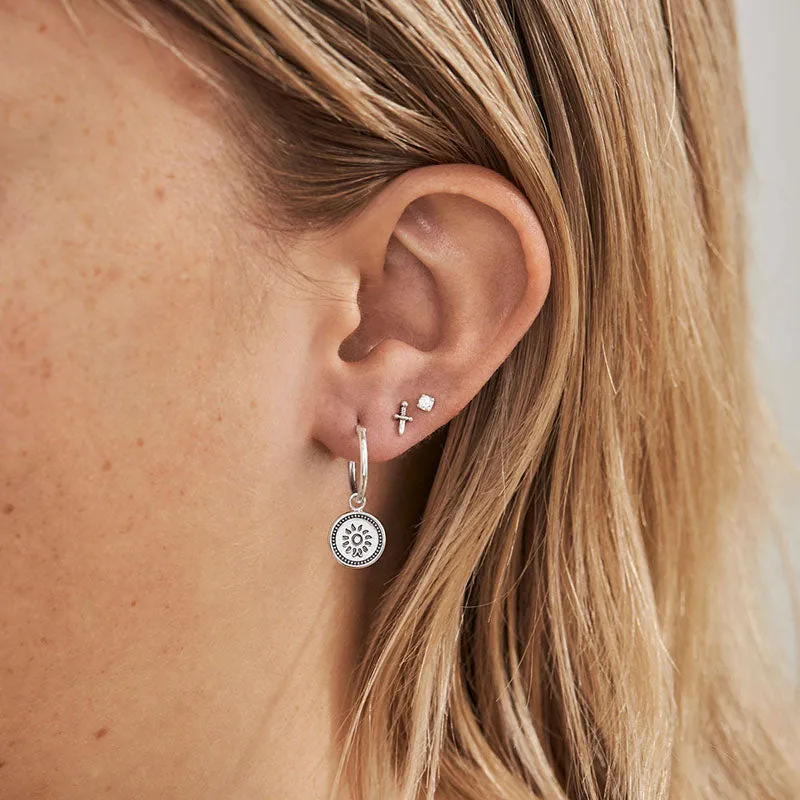 TINY DAGGER STUDS