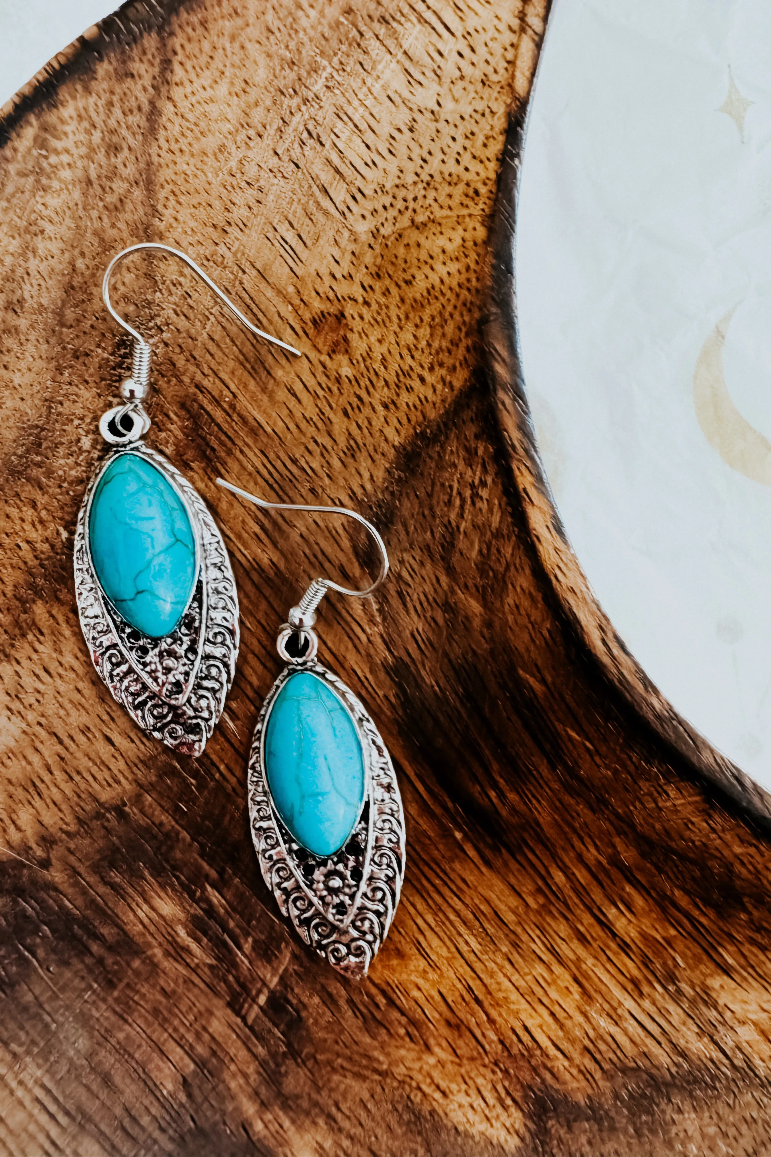 Via Vintage Engraved Turquoise Earrings