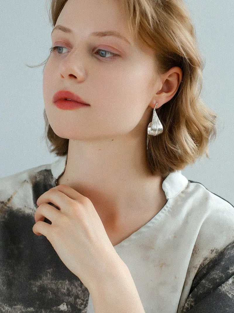 Vintage Striped Curled Leaf Drop Earrings